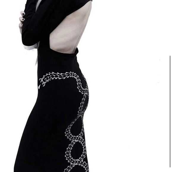 Beautiful long rogue and wolf gothic dress. Has a slit up the leg. Fits XS. - Picture 2 of 5